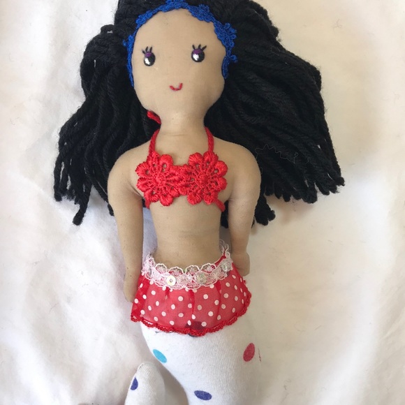 Surfing mermaid pair 🧜🏼‍♀️🧜🏼‍♂️ - Picture 3 of 6